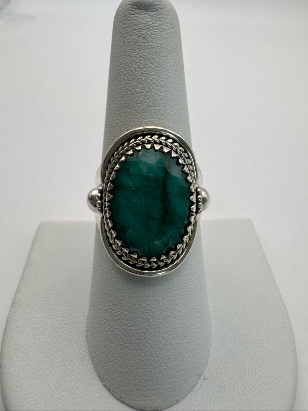 Emerald Vintage Style Ring (S925) - Picture 3 of 4
